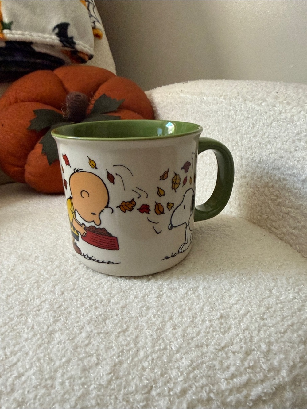 Peanuts Ceramic Mug with Green Interior and Handle